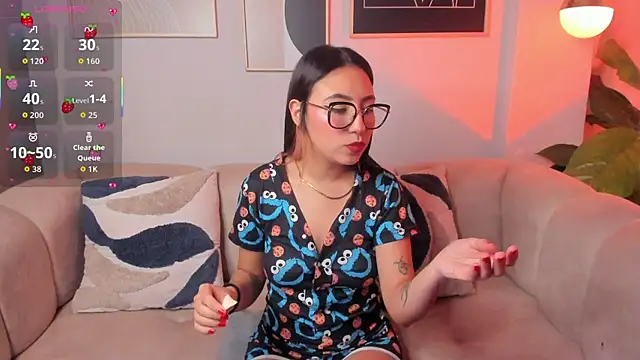 Hiyori Bloom  online show from March 6, 5:48 am