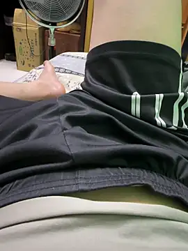 zzzzx989 online show from April 6, 2:42 am