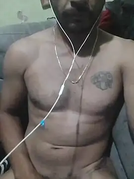 Snapshot of mavyz56 chatting on February 21, 3:51 am mavyz56 online show from February 21, 3:51 am