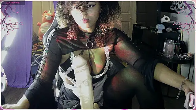 HonneyBunnyXO online show from March 12, 4:18 am