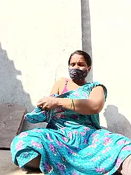 Snapshot of Shreya_pandit chatting on January 15, 8:41 am Shreya pandit online show from January 15, 8:41 am