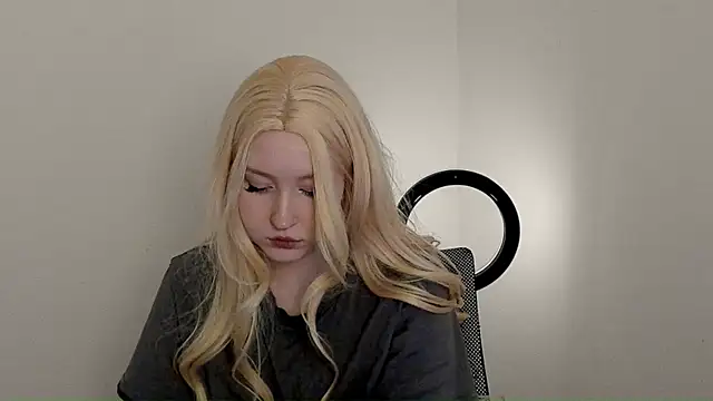 Snapshot of Stella_MoonLight chatting on December 20, 4:36 pm Stella MoonLight online show from December 20, 4:36 pm