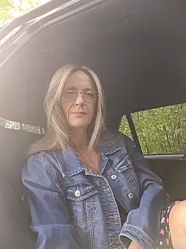 Sacha Scorp online show from April 10, 9:25 am