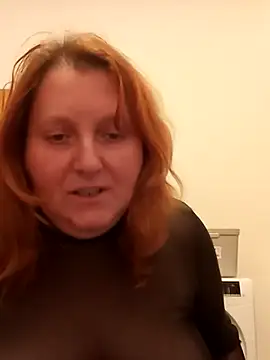 Snapshot of dottoressabbw chatting on February 6, 6:11 pm dottoressabbw online show from February 6, 6:11 pm