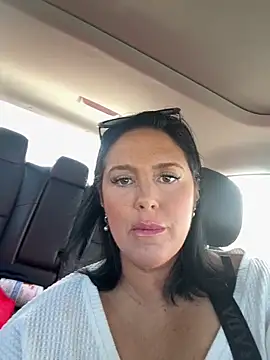 Snapshot of Miabelle2233 chatting on December 15, 7:18 pm Miabelle2233 online show from December 15, 7:18 pm