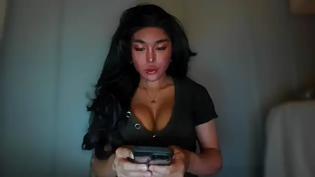 Snapshot of mxshemale_ladyboy chatting on December 5, 1:14 am mxshemale ladyboy online show from December 5, 1:14 am