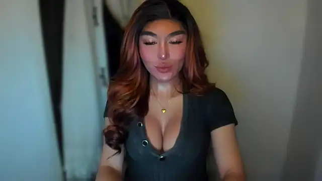 Snapshot of mxshemale_ladyboy chatting on December 5, 3:50 pm mxshemale ladyboy online show from December 5, 3:50 pm