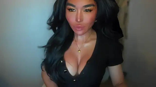 Snapshot of mxshemale_ladyboy chatting on December 6, 8:07 pm mxshemale ladyboy online show from December 6, 8:07 pm