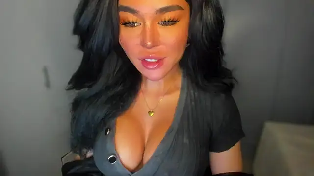 Snapshot of mxshemale_ladyboy chatting on December 28, 12:15 am mxshemale ladyboy online show from December 28, 12:15 am