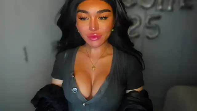 Snapshot of mxshemale_ladyboy chatting on January 1, 5:44 pm mxshemale ladyboy online show from January 1, 5:44 pm