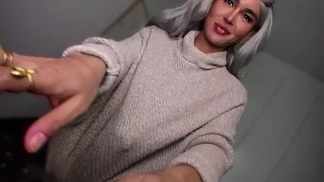 mxshemale ladyboy online show from February 9, 8:35 pm