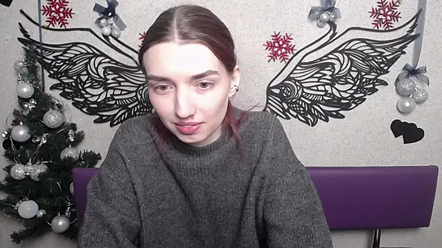 Snapshot of LisaDarcy chatting on December 16, 2:00 pm LisaDarcy online show from December 16, 2:00 pm