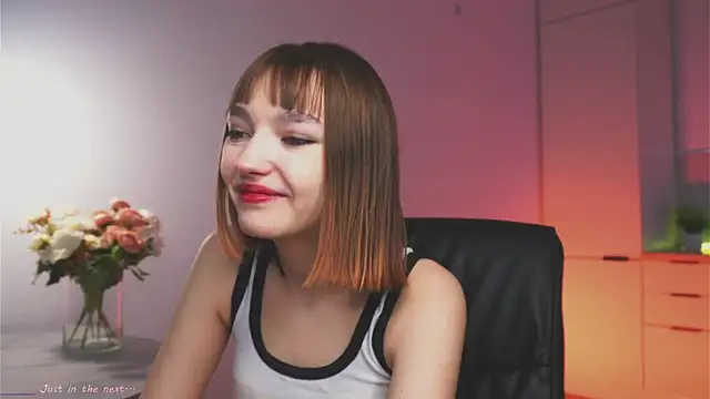 Leyla crsh online show from April 18, 5:11 am