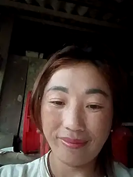 Snapshot of seacyre chatting on April 18, 11:49 pm seacyre online show from April 18, 11:49 pm