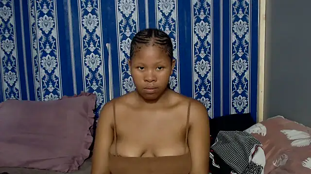 TemptingCloeXx online show from January 14, 7:30 pm