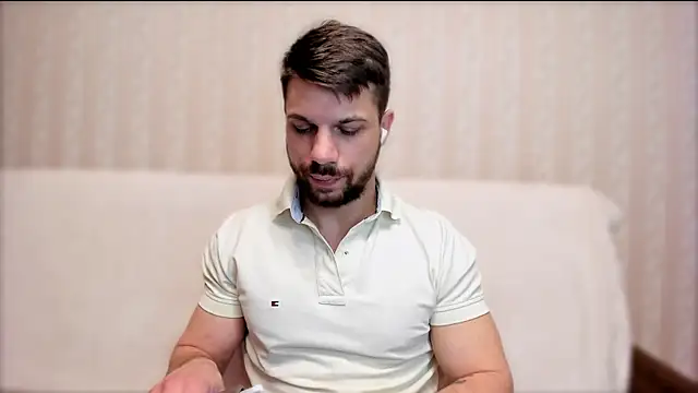 Snapshot of Tony_Wolf chatting on April 27, 1:14 am Tony Wolf online show from April 27, 1:14 am