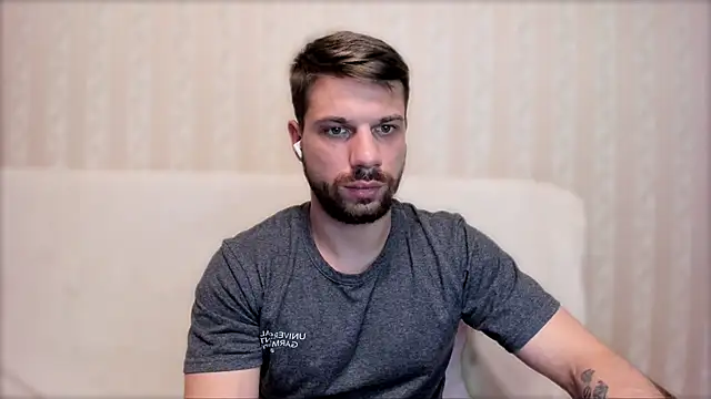 Snapshot of Tony_Wolf chatting on May 3, 5:08 pm Tony Wolf online show from May 3, 5:08 pm
