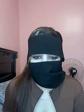 farawla-00 online show from April 4, 9:56 pm