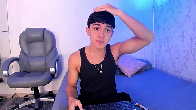  TaylorBlack online show from January 13, 11:37 am