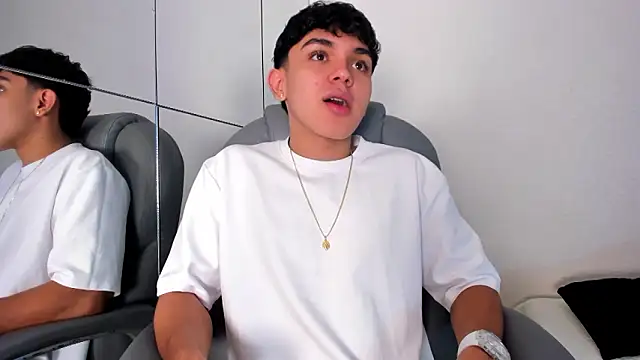  TaylorBlack online show from March 3, 11:38 am