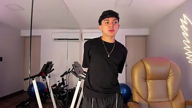  TaylorBlack online show from April 1, 11:44 am