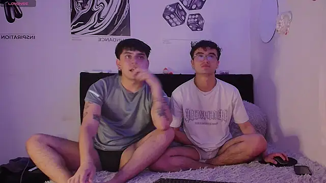 charlie dicker online show from December 22, 4:42 am