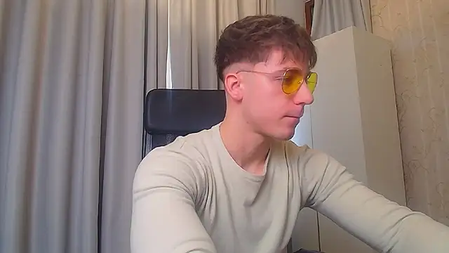 KellenWest online show from March 6, 10:45 am