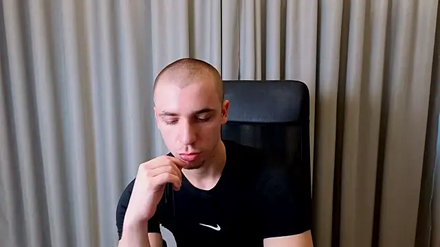 KellenWest online show from April 1, 4:46 am