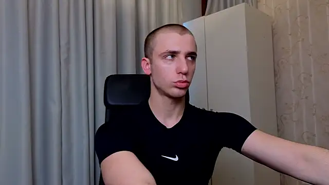 KellenWest online show from April 6, 4:32 am