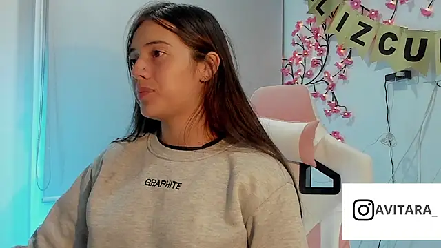 vanesita  online show from February 10, 1:10 am