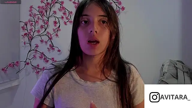 Snapshot of vanesita_ chatting on June 10, 12:11 am vanesita online show from June 10, 12:11 am