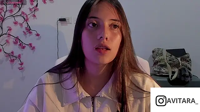 vanesita  online show from July 2, 11:44 pm