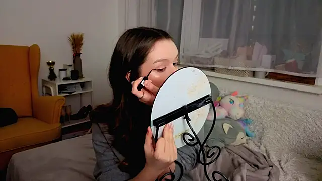 my liss online show from December 23, 2:42 am