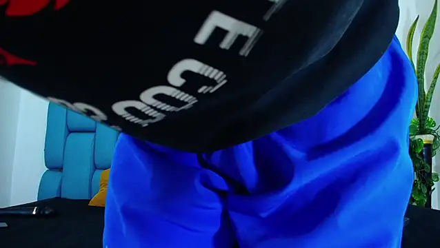 boy Dirty X online show from April 9, 5:18 am