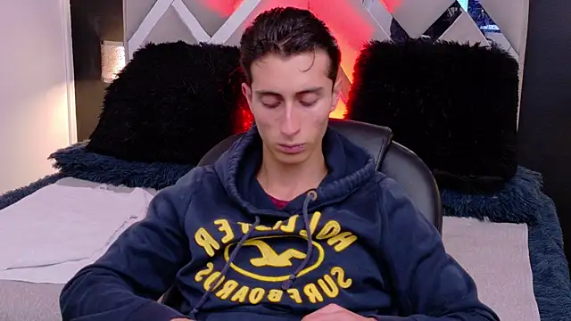 Ithan Skin online show from January 6, 11:47 am