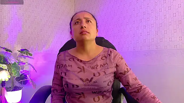 Ithan Skin online show from February 28, 11:33 am