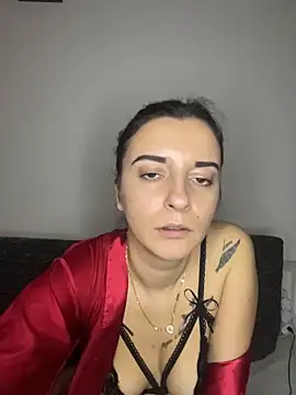 Snapshot of MinaSolenne chatting on December 19, 2:29 am MinaSolenne online show from December 19, 2:29 am