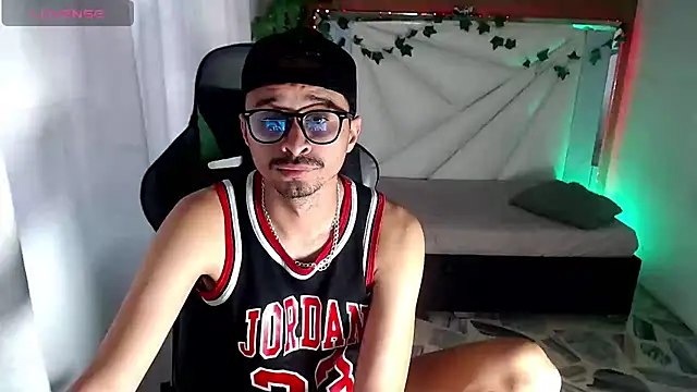 Ares funn online show from April 3, 4:38 pm