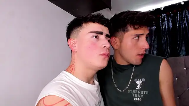 naughtysalomon   online show from March 17, 8:34 pm