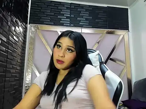 Snapshot of soffiasex68 chatting on December 16, 3:55 am soffiasex68 online show from December 16, 3:55 am