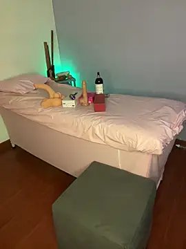 Amyy 1 online show from April 9, 10:59 pm