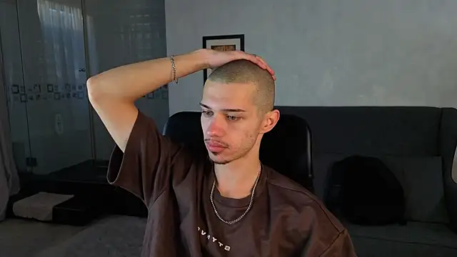 KaydenDrew online show from April 9, 4:34 am