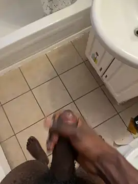 Snapshot of Sweetley chatting on February 16, 10:06 pm Sweetley online show from February 16, 10:06 pm