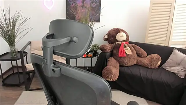 DiRosie online show from February 23, 9:17 am