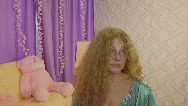 Snapshot of EvaTemptt chatting on February 21, 3:13 pm EvaTemptt online show from February 21, 3:13 pm