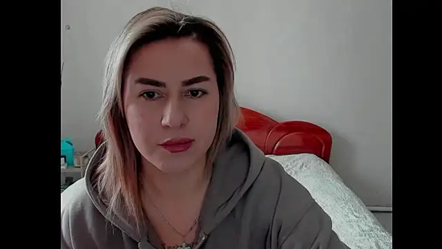 Roxi Joy online show from January 8, 11:01 am