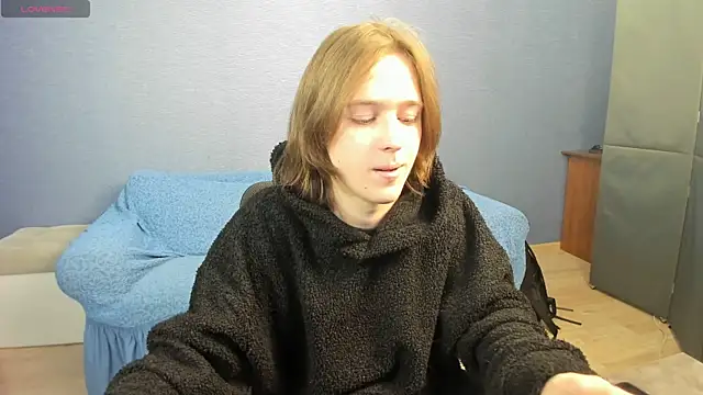 Snapshot of tagoyon chatting on December 22, 8:28 pm tagoyon online show from December 22, 8:28 pm