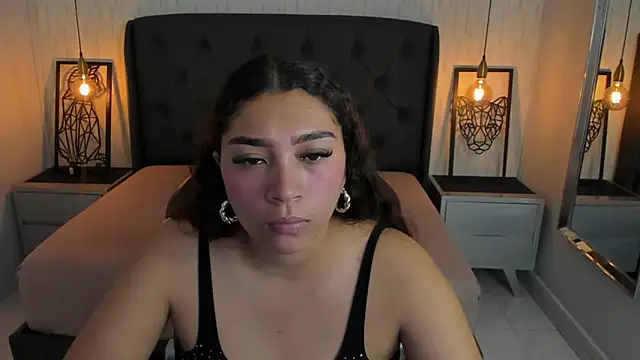 Snapshot of angelinemore chatting on February 5, 7:29 pm angelinemore online show from February 5, 7:29 pm