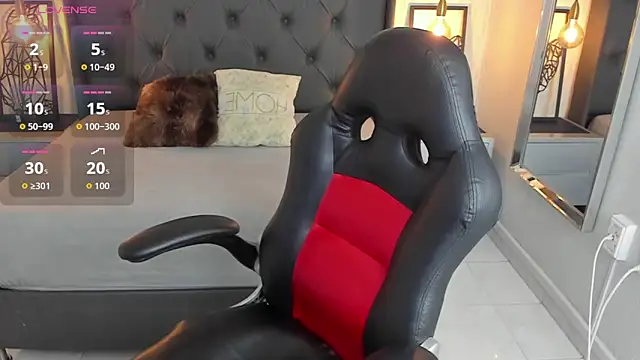 Snapshot of angelinemore chatting on February 9, 7:40 pm angelinemore online show from February 9, 7:40 pm