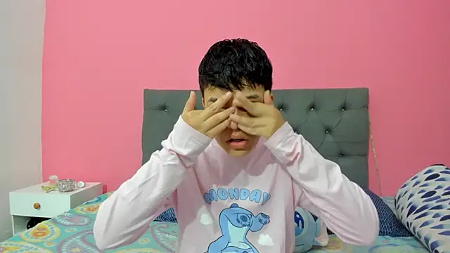 Snapshot of ariloe_quintero chatting on February 20, 12:38 pm ariloe quintero online show from February 20, 12:38 pm